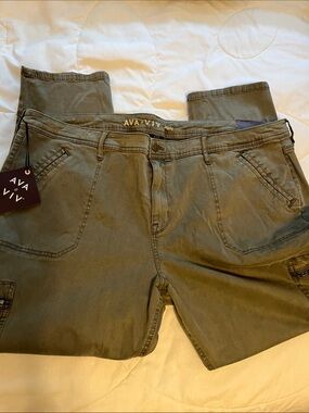 NWT AVA & VIV Women’s  Olive Green Utility Jeans 26W